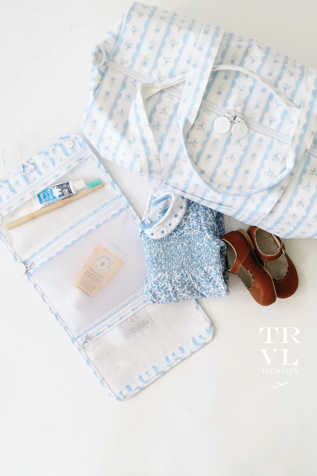 WEEKENDER DUFFEL BAG - RIBBON FLORAL BLUE