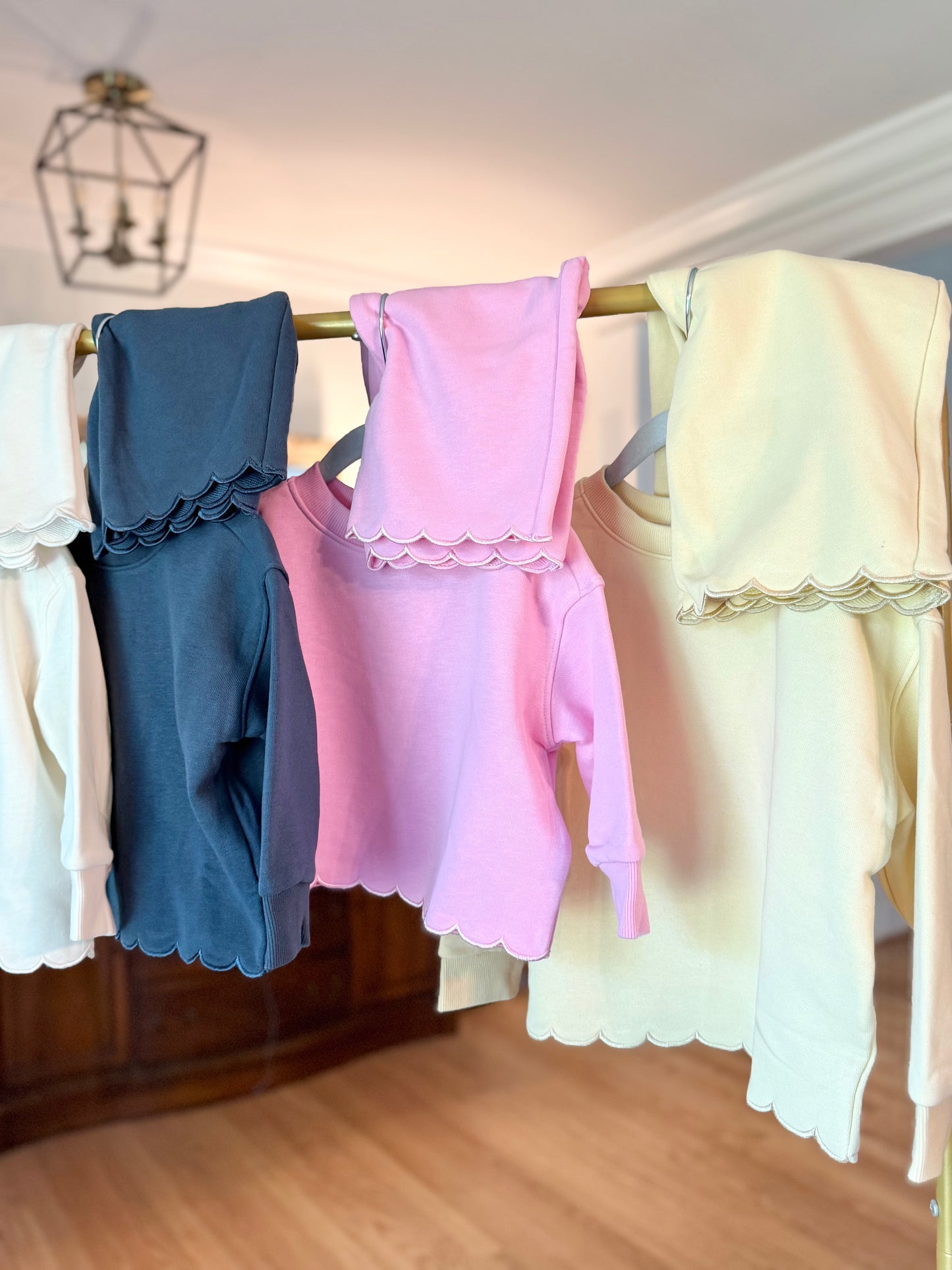 Girls Scalloped Sweatsuit